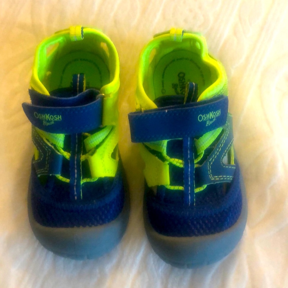 NWT- Oshkosh Milo - water shoe -toddler Boy US 10